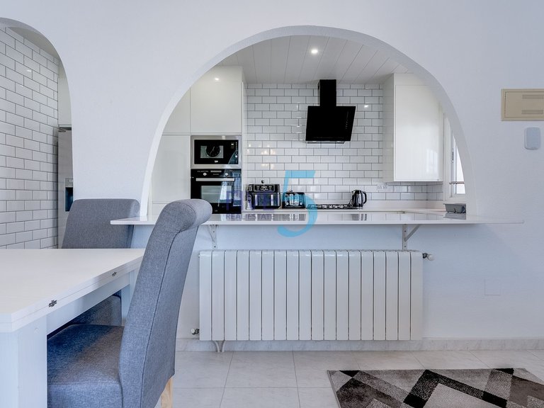 Villa for Sale in Alicante, Valencia 6