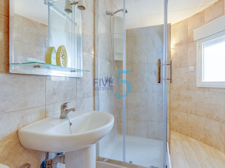 Villa for Sale in Alicante, Valencia 22