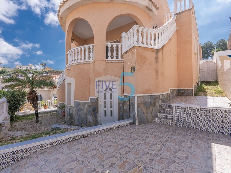 Villa for Sale in Alicante, Valencia 16