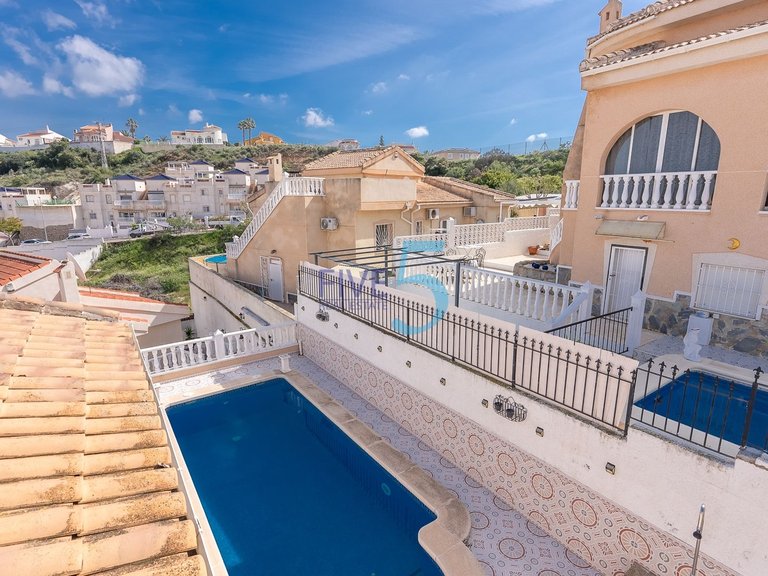 Villa for Sale in Alicante, Valencia 25