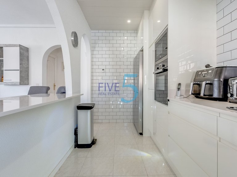 Villa for Sale in Alicante, Valencia 9