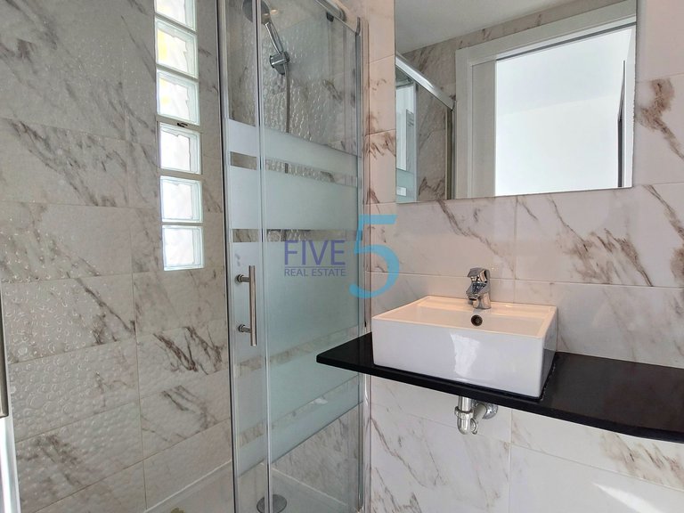 Apartment for Sale in Alicante, Valencia 9
