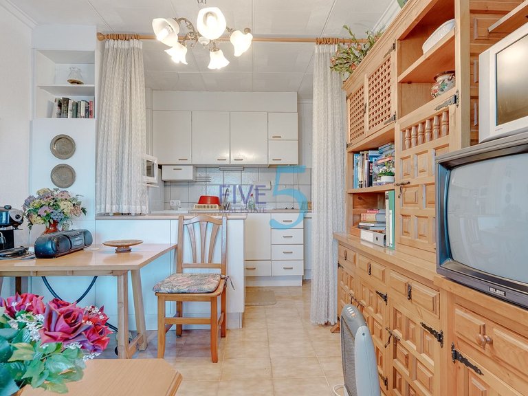 Villa for Sale in Alicante, Valencia 4