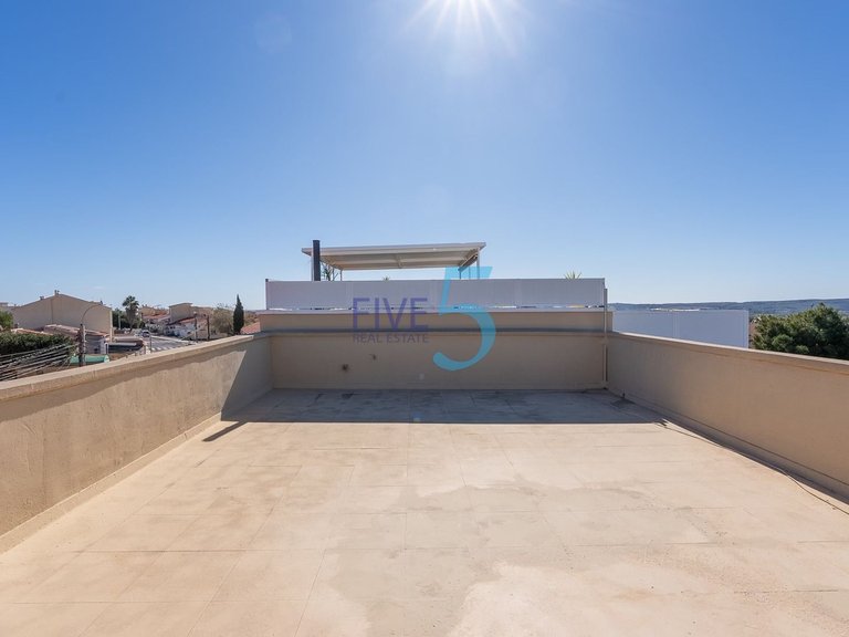Villa for Sale in Alicante, Valencia 19