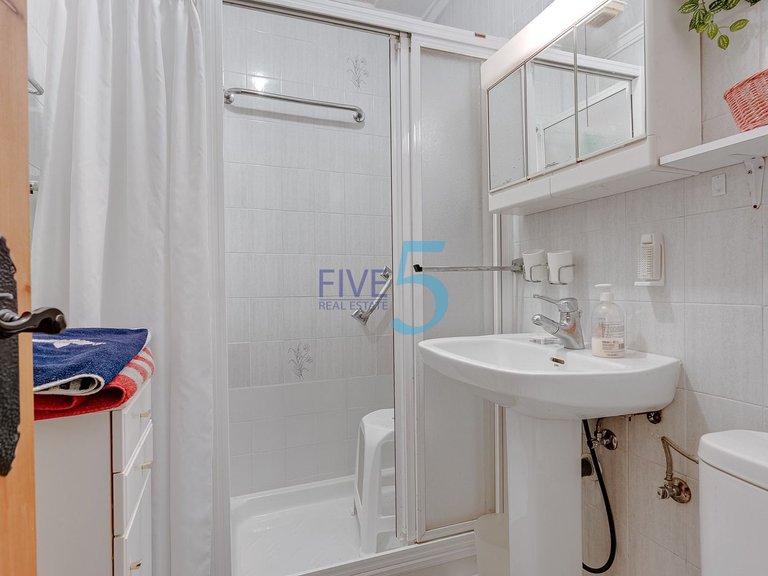 Villa for Sale in Alicante, Valencia 8