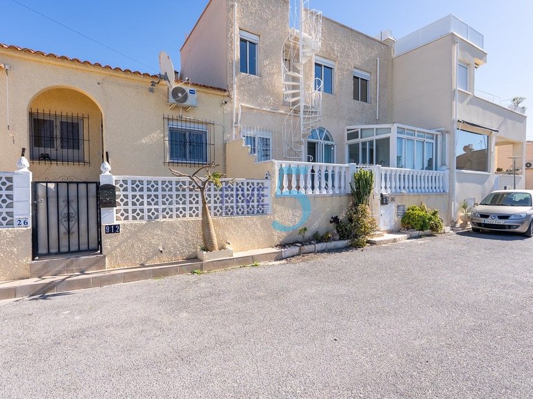 Villa for Sale in Alicante, Valencia 1