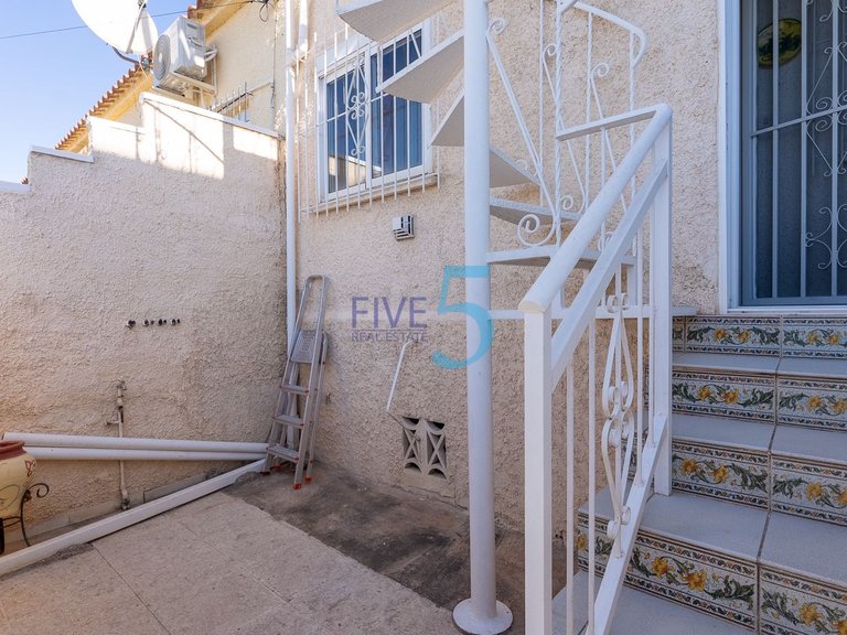 Villa for Sale in Alicante, Valencia 16