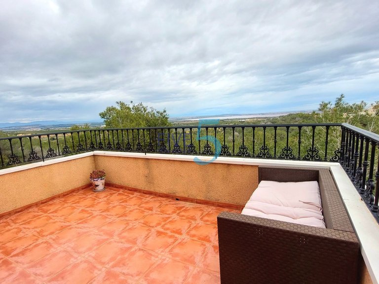 Villa for Sale in Alicante, Valencia 24