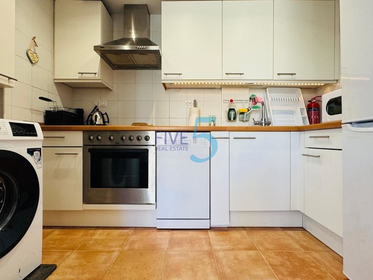 Apartment for Sale in Alicante, Valencia 4