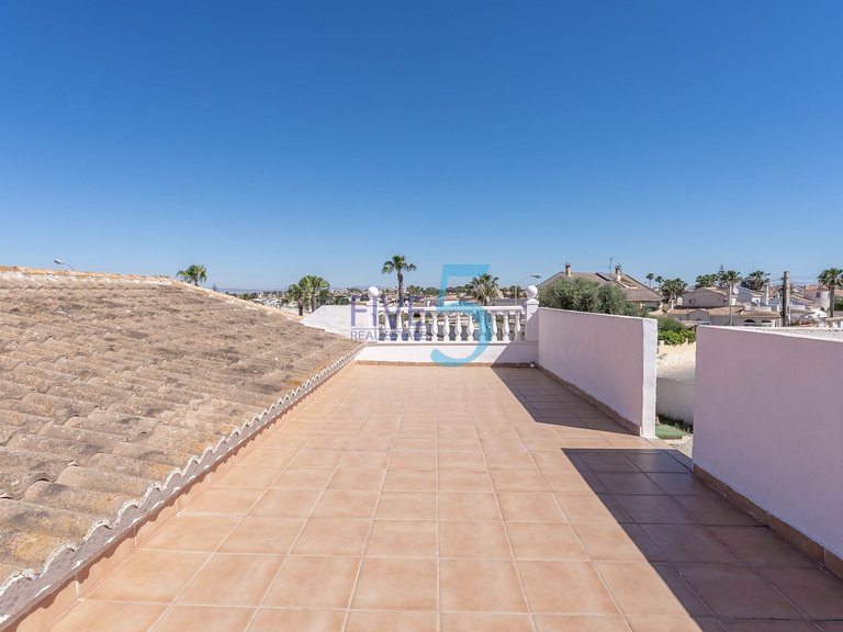 Villa for Sale in Alicante, Valencia 27