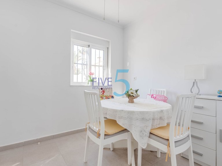 Villa for Sale in Alicante, Valencia 9
