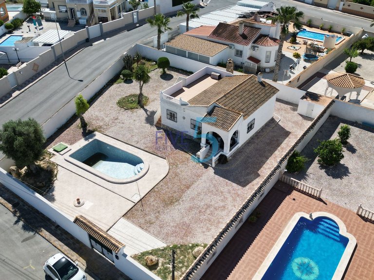 Villa for Sale in Alicante, Valencia 1