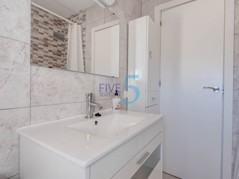 Villa for Sale in Alicante, Valencia 17