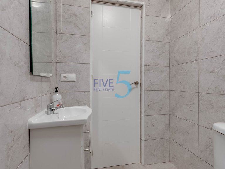 Villa for Sale in Alicante, Valencia 13