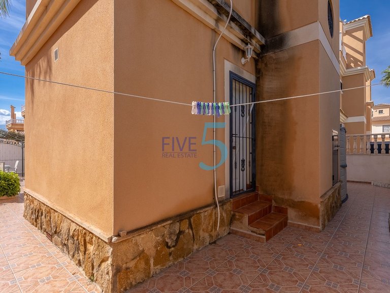 Villa for Sale in Alicante, Valencia 29