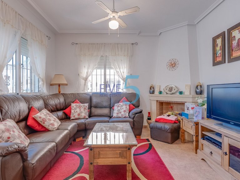 Villa for Sale in Alicante, Valencia 7