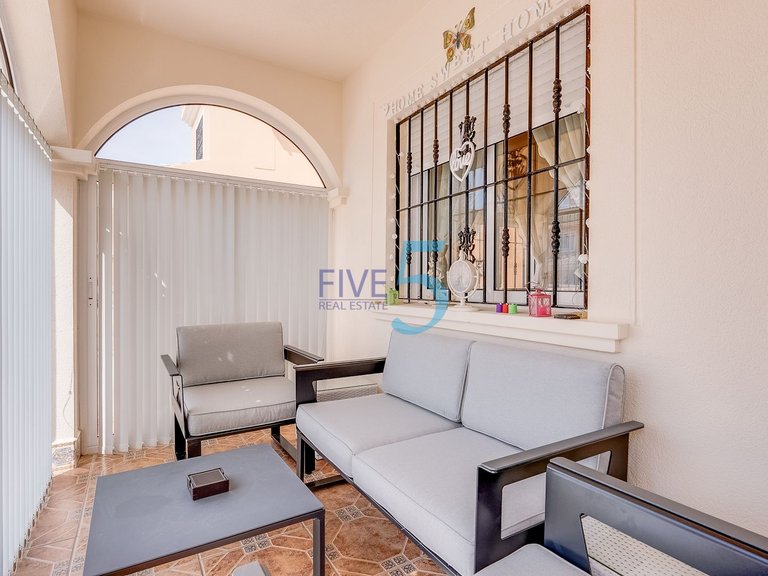Villa for Sale in Alicante, Valencia 5