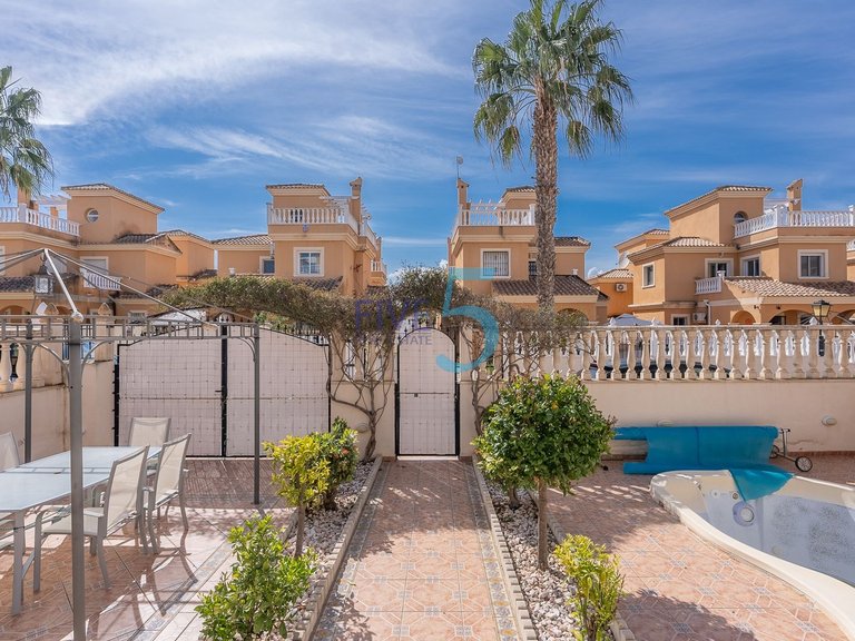 Villa for Sale in Alicante, Valencia 27