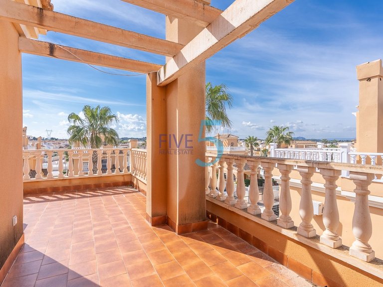 Villa for Sale in Alicante, Valencia 21
