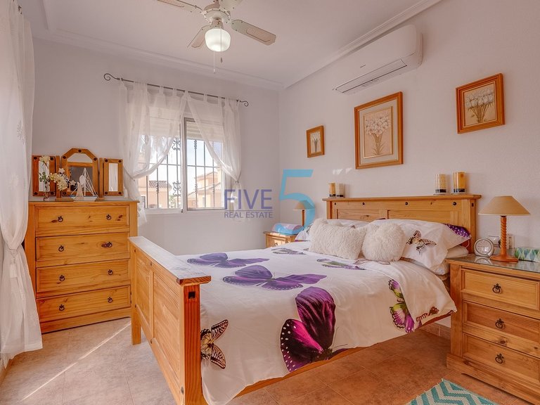 Villa for Sale in Alicante, Valencia 15
