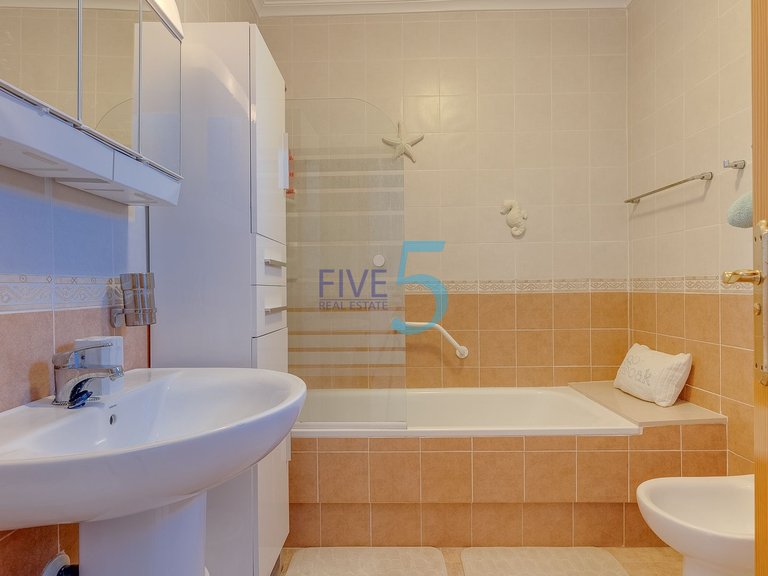 Villa for Sale in Alicante, Valencia 17