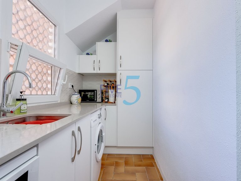 Apartment for Sale in Alicante, Valencia 6