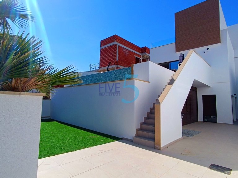 Villa for Sale in Alicante, Valencia 13