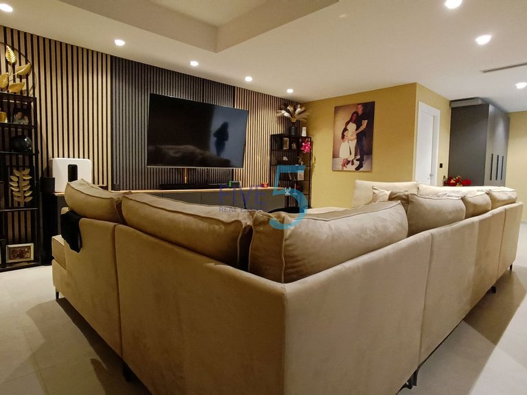 Villa for Sale in Alicante, Valencia 26