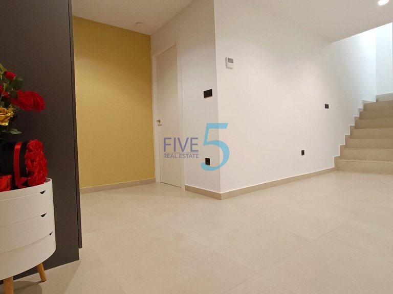 Villa for Sale in Alicante, Valencia 24
