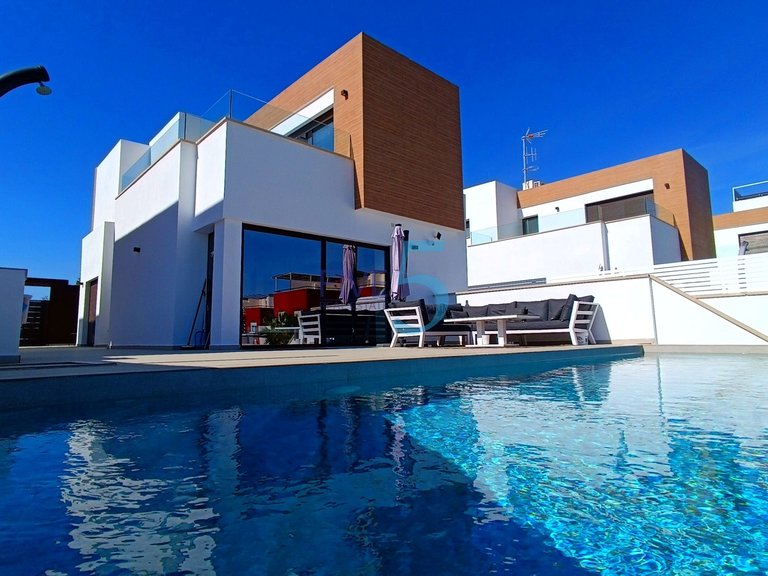 Villa for Sale in Alicante, Valencia 10