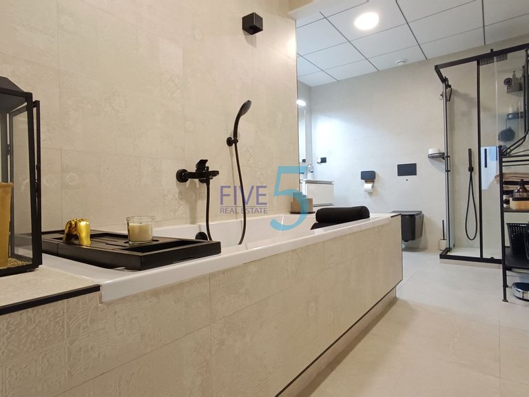 Villa for Sale in Alicante, Valencia 28