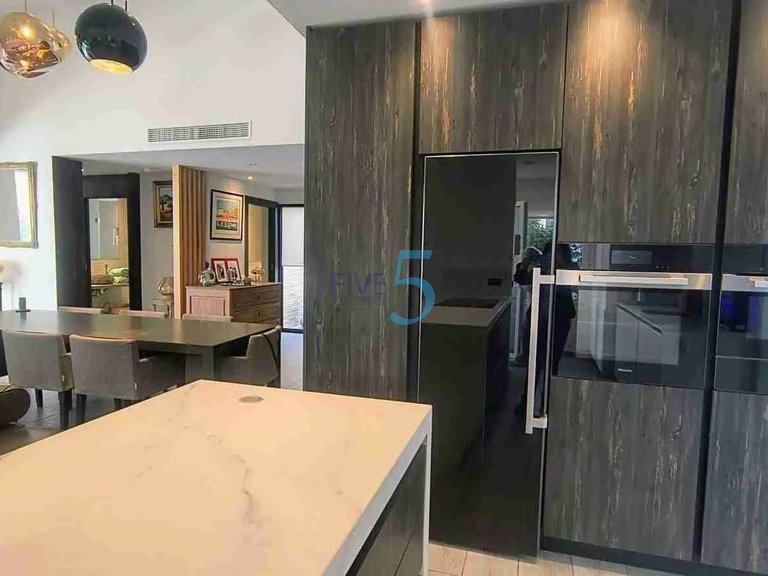 Villa for Sale in Alicante, Valencia 9
