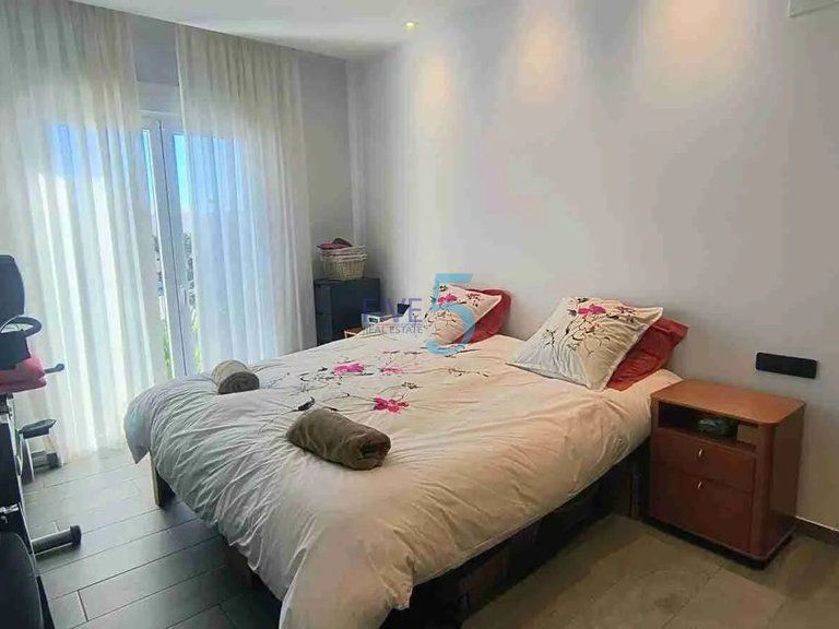 Villa for Sale in Alicante, Valencia 19