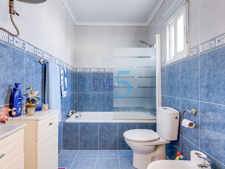 Villa for Sale in Alicante, Valencia 18