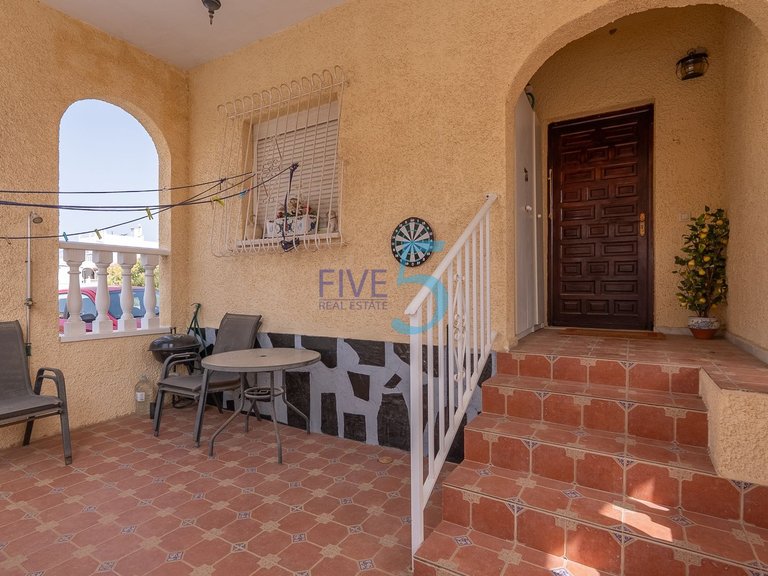 Villa for Sale in Alicante, Valencia 2