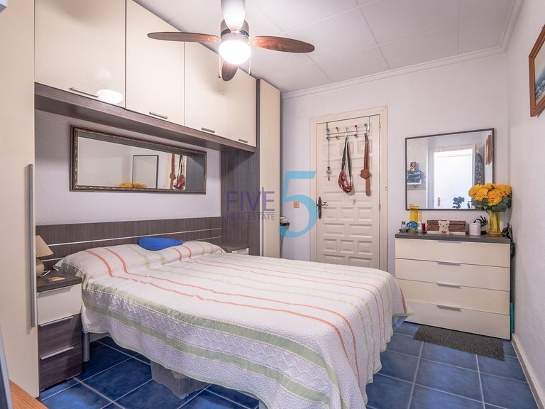Villa for Sale in Alicante, Valencia 8