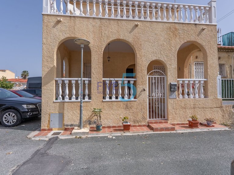 Villa for Sale in Alicante, Valencia 24