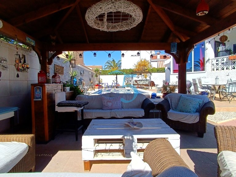 Villa for Sale in Alicante, Valencia 11