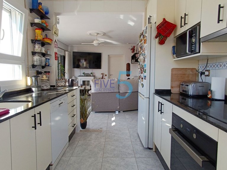 Villa for Sale in Alicante, Valencia 3