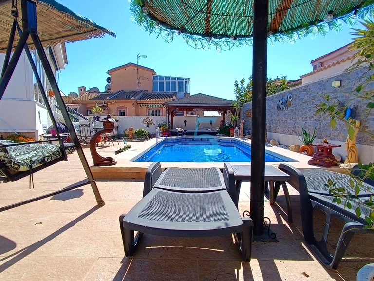 Villa for Sale in Alicante, Valencia 18