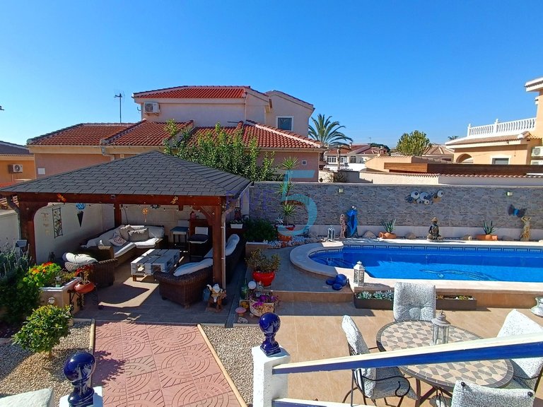 Villa for Sale in Alicante, Valencia 24
