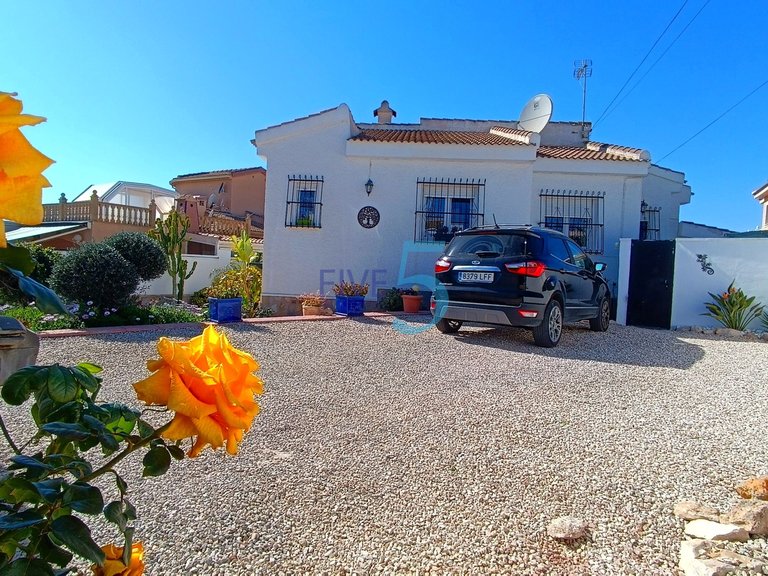 Villa for Sale in Alicante, Valencia 5