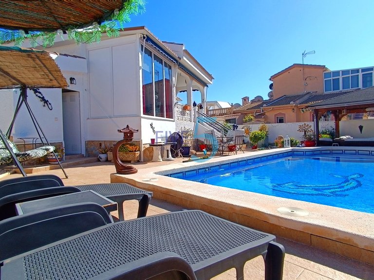 Villa for Sale in Alicante, Valencia 6