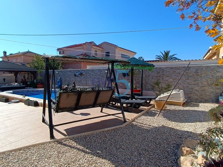 Villa for Sale in Alicante, Valencia 19