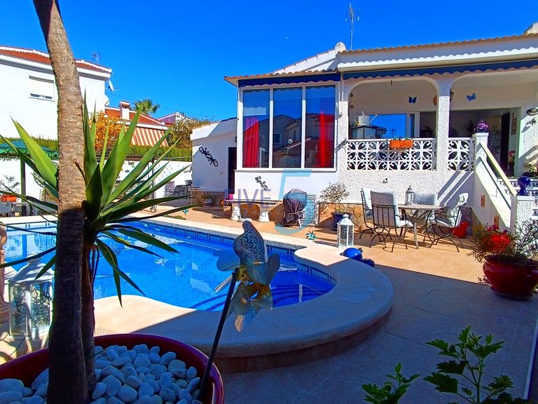 Villa for Sale in Alicante, Valencia 1
