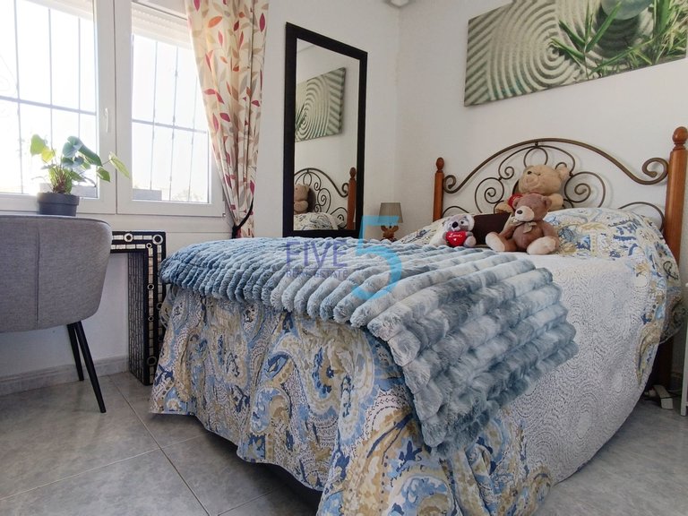 Villa for Sale in Alicante, Valencia 35