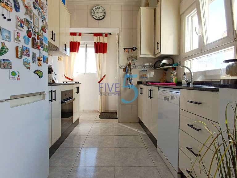 Villa for Sale in Alicante, Valencia 28