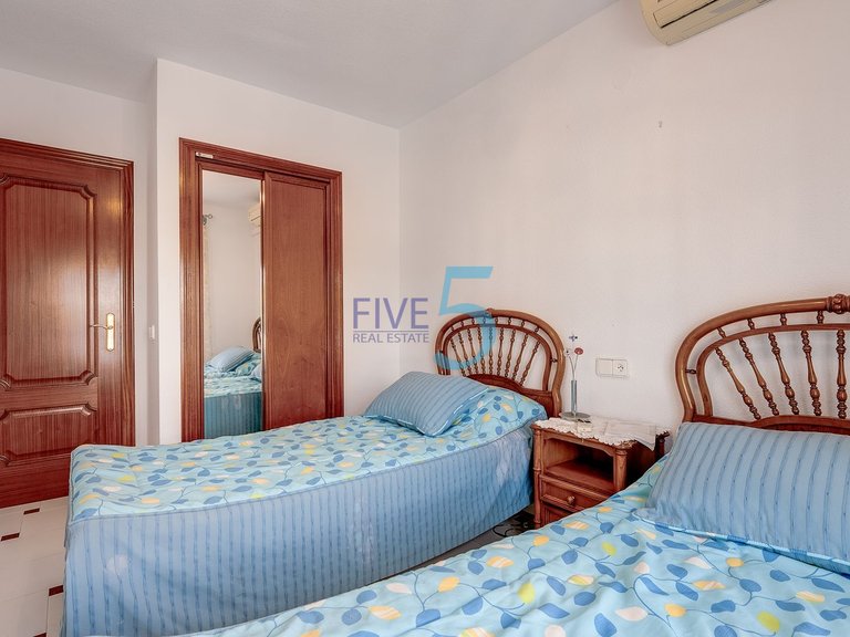 Villa for Sale in Alicante, Valencia 13