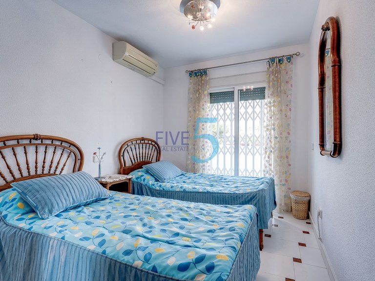 Villa for Sale in Alicante, Valencia 12