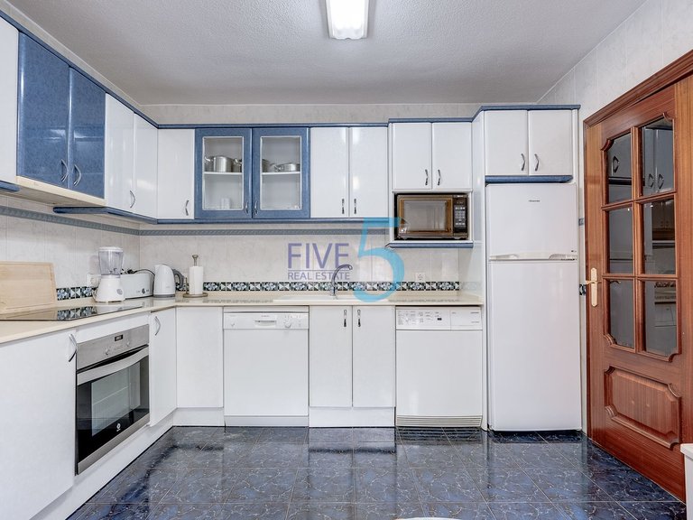 Villa for Sale in Alicante, Valencia 7